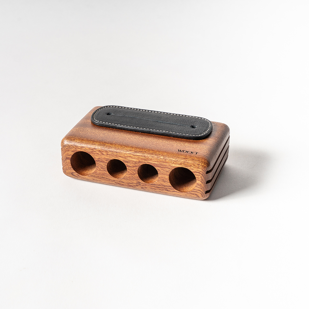 The Wamp : Acajou Jet Black