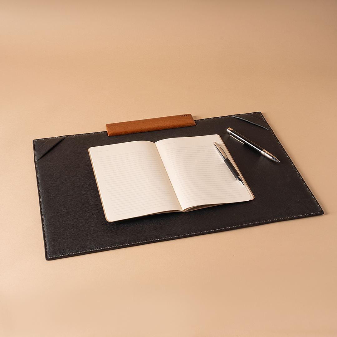 The Wodesk : Acajou Jet Black