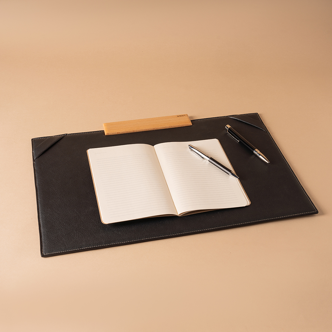 The Wodesk : Hêtre Jet Black